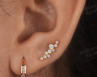 Aretes individuales (medio par) de diamantes en racimo de oro de 14 quilates, aretes de moissanita para cartílago, aretes de trepador delicados con parte trasera plana, aretes tipo tachuela para uso diario.