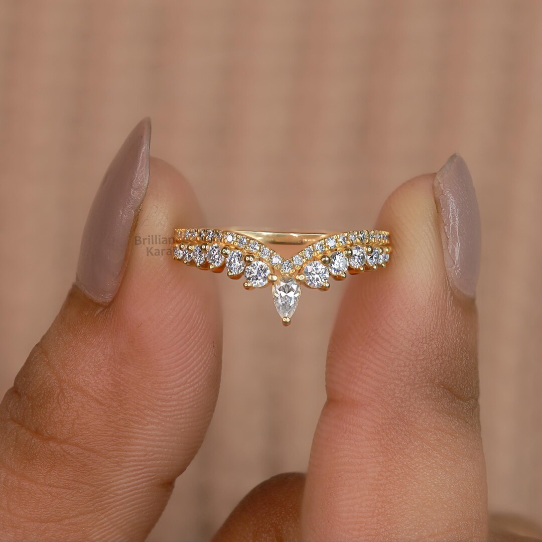 Moissanite Wedding Band 14K Rose Gold Chevron Band Unique V Shape ...