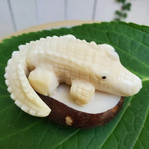 Alligator in Relief Tagua Figurine Carving