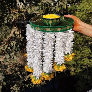 Bandeja de haldi/mehendi artesanal: decoración para ceremonias de boda indias