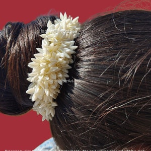 Hair Gajras, White Gajras,Haldi Holud Jewelry,Mayoon Jewelry, indian floral jewelry, Mehndi Jewelry,Gajra Accessories