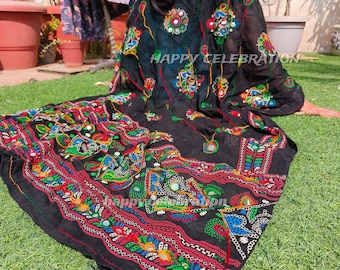 Handcrafted Cotton Phulkari Dupatta: Indian Wedding Favor Shawl
