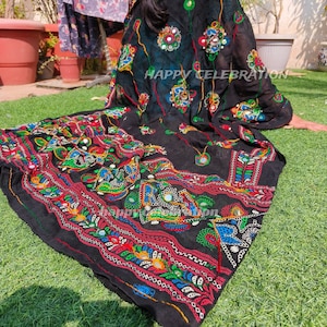 Handgefertigte Phulkari Dupatta-Indian Multi-Colored Dupatta für Hochzeit Gefälligkeiten, Geschenk für Brautjungfern Bevorzugungen Kostenloser Versand