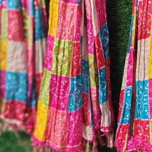 Dupatta Bandhani in seta fantasia per donne e ragazze, in seta Chinon multicolore, stampa Bandhej, elegante sciarpa da festa, scialle da sposa, scialle Lehenga