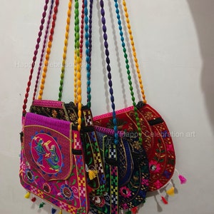 Spiegelarbeit Siling Taschen Geldbörse für College-Mädchen und berufstätige Frauen, Freizeitkleidung Banjara Cross Body Taschen, passendes Outfit, Hochzeit und Nikah Favor