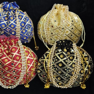 Rajasthani Potli für Frauen & Mädchen, Rajasthani Style Royal Handgelenk lässt Ethnische Seide Potli Batwa Tasche, Perlen Arbeit Brauttasche, Hochzeitsbevorzugungen