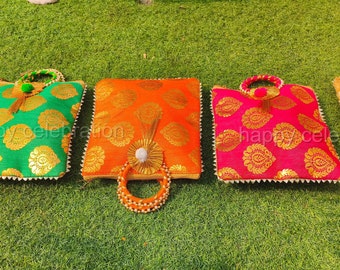 Bolso de mano con asa de brazalete hecho a mano: bolso de recuerdo de boda indio