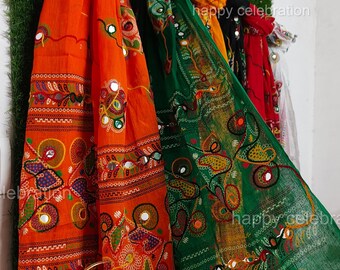 Phulkari Dupatta: Bestickte Spiegelarbeit aus Baumwolle