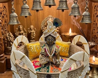 Krishna Sinhasan decorativo para Janmashtami - Dios Aasan con almohadas Shubh Laabh - Decoración Diwali Mandir - Regalo espiritual indio de inauguración de la casa