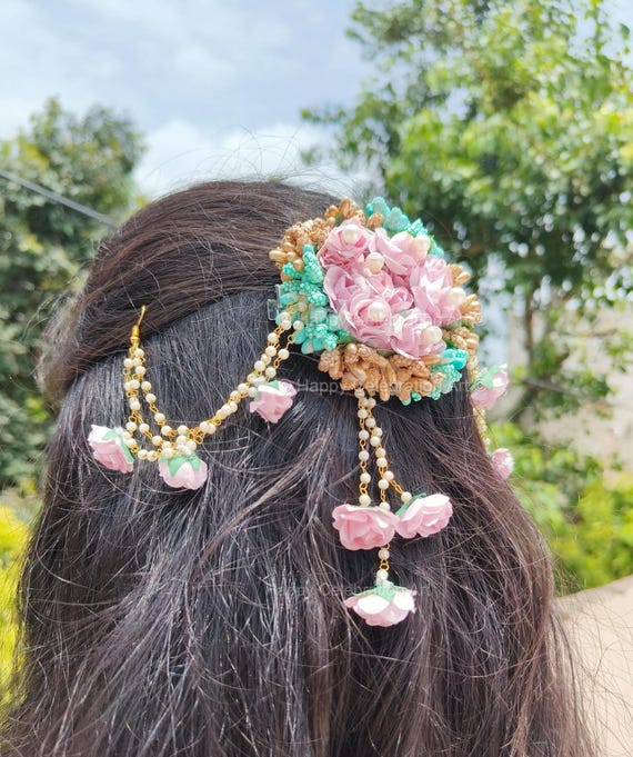 Floral Bridal Hair Jewelry: Indian Wedding Braid Accessory  display picture 2