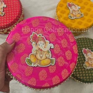 Caja Ladoo de 500 Gramos/250 Gramos - Caja de Dulces India (Vacía) para Mithai, Regalos de Devolución de Pooja y Favores de Boda Cajas de Regalo Tradicionales Indias Ganesha