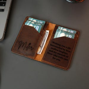 Regalo único para cristianos, regalo de cruz para hombres, billetera de cuero personalizada, billetera de bolsillo frontal, tarjetero delgado