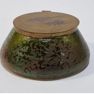 Art Nouveau powder jar