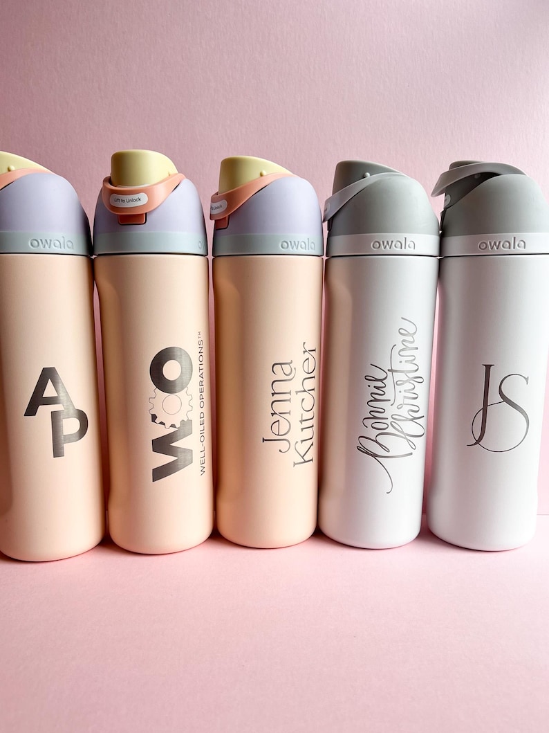 Personalized Owala Bottle 40 Laser Engraved Floral Tumbler Insulated Bottle Custom Logo Owala Stainless Steel Christmas gift promotional swag Bridesmaid Proposal business corporate
Custom Owala Water Bottle 32 oz Custom Jug Engraved Owala Birthflower Design Freesip Sway Stainless Steel Christmas gift business corporate logo Teacher Gift swag