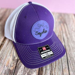 Gorra personalizada con diseño de regalo, gorra de camionero Richardson con parche de cuero sintético grabado para enfermera, gorra para hija, gorra de béisbol, regalo de entrenador, idea de San Valentín