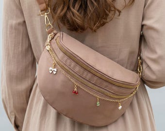 Bum Bag Personalized Initial Monogram Chain Crossbody Enamel Charm Custom Accessory Personalized Travel Fanny Pack Roomy Women Airport Tote