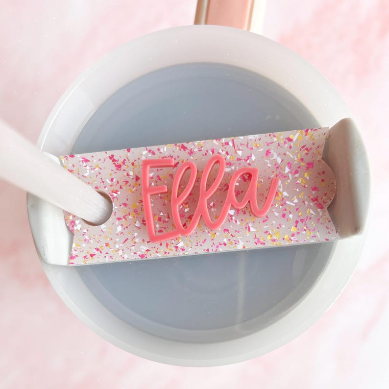 Soft Pink Tumbler Topper Stanley Name Plate Acrylic Tag Personalized Cup Identifier Little Bow Accessory Water Bottle Girly Teen Sorority Cheer Quencher H2.0 Valentines Sparkly Custom Birthday Present Wedding