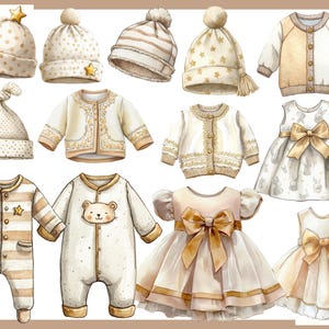Op de afbeelding: Waterverfillustraties van babykleding en accessoires in zachte beige- en goudtinten. De afbeelding toont hoeden, vesten, jurken en rompertjes. Sommige items hebben ster- en berenmotieven, andere delicate patronen en strikken.