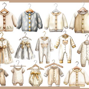 Op de afbeelding: Waterverfillustraties van babykleding, waaronder truien, jurken en rompertjes, in zachte pastelkleuren. De kledingstukken worden gepresenteerd op houten kleerhangers, met verschillende ontwerpen met strikken, bloemenborduurwerk en berenafbeeldingen. Het thema is delicaat en geschikt voor pasgeborenen.