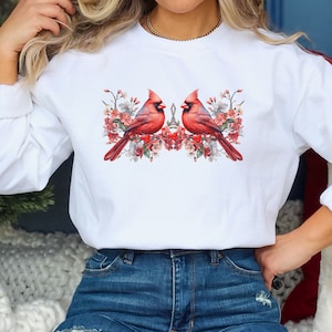 Cardinal Bird Sweatshirt, Red Cardinal Winter Shirt, Womens Wildlife Top, Birdwatcher Gift Idea, Womens Plus Size Clothing, Holiday Shirt