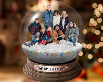 Famiglia personalizzata, sorelle, amici, animali domestici nell'ornamento acrilico con palla di neve di Natale, ornamento familiare con foto personalizzate, Natale con la famiglia