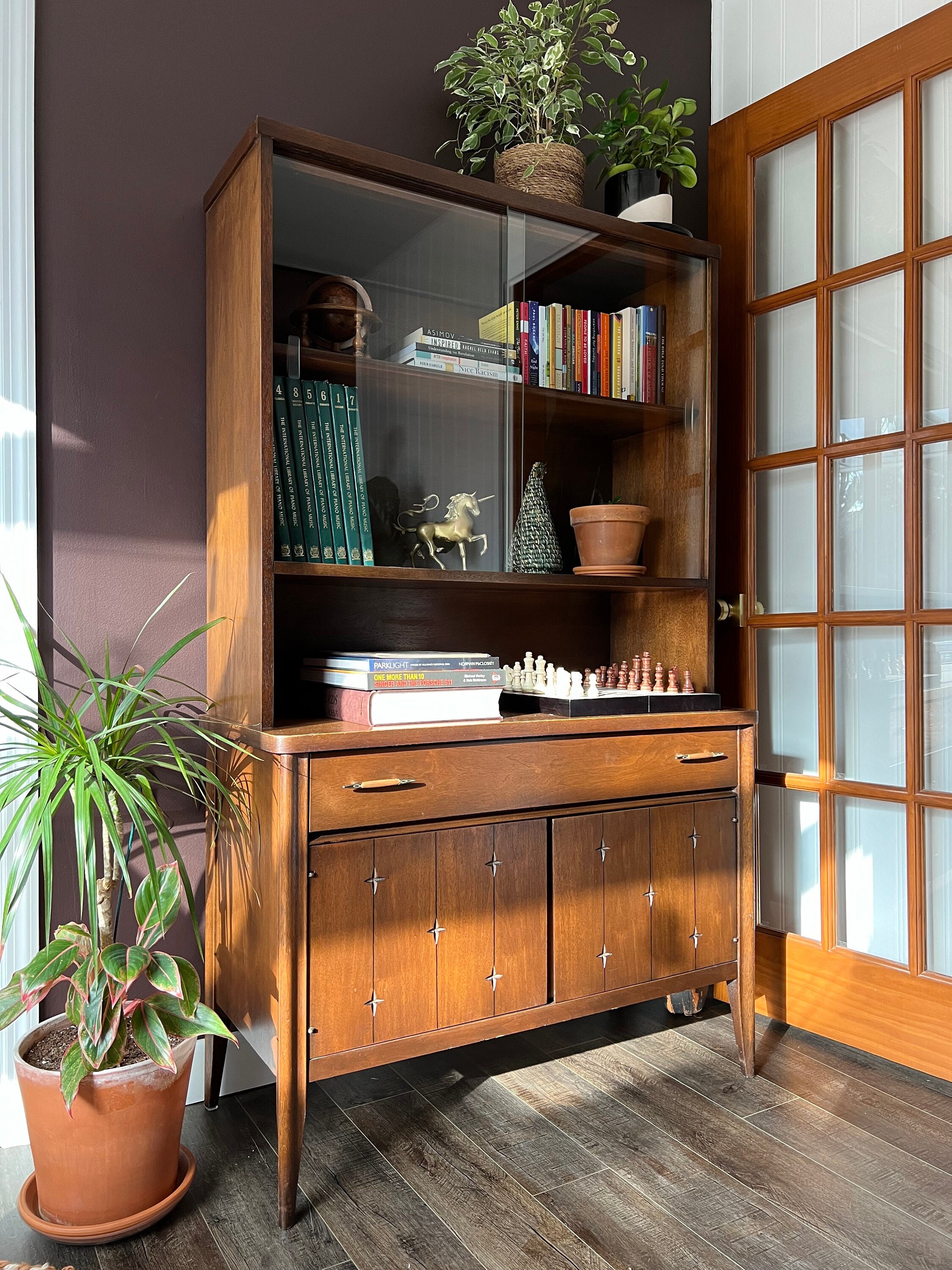 Mid Century Broyhill Saga Hutch