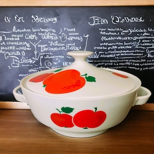 Retro red apple tureen casserole soup pot with lid by Colditz