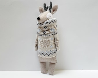 Deer Toy in cozy sweater, Stuffed Animals , Felt Deer Figurine, Deer Doll, Christmas Gift Stocking Filler, Woodland Toy, Collectable Toys