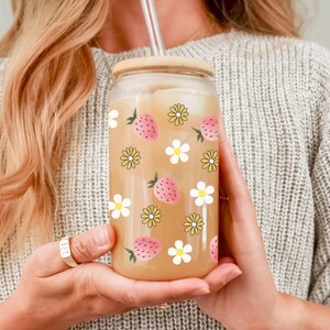 Strawberry glass cup, Floral Glass Cup, retro glass tumbler, Flowers iced coffee glass, Summer cup, gift for her, birthday gift for Mom