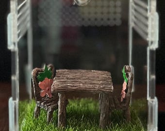 Jumping spider enclosure (comes with everything pictured)
