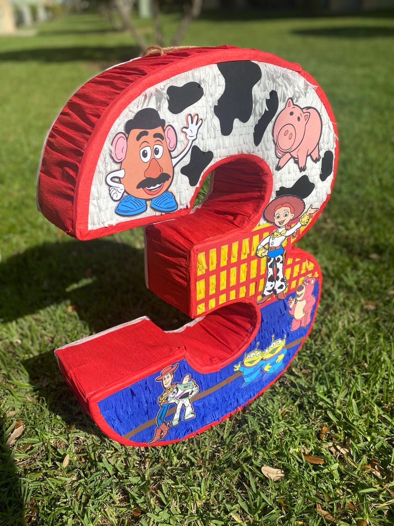 Piñata con número de Jessie, temática de Toy Story imagen 5