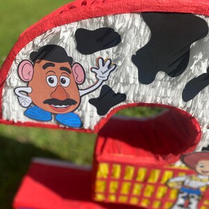 Piñata con número de Jessie, temática de Toy Story imagen 2