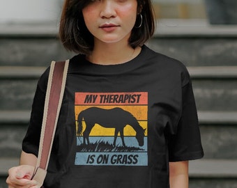 Mijn therapeut is op gras, paard meisje shirt, paard meisje, paard vrouw, paard minnaar cadeau, paard minnaar, paard trainer cadeau, boer meisje, boer