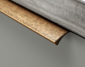 Tirador de perfil recto de latón antiguo Furnipart Edge de 40 mm, 100 mm, 200 mm y 350 mm