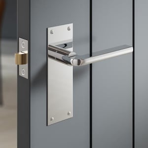 Howdens Fuller and Forge Munch Polished Chrome Lever on Slim Backplate Latch Door Handle Pair Howdens