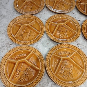 Assiettes à fondue vintages Sarreguemines