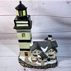 Santas Workbench Collection Victorian Series 1999 New Castle Lighthouse