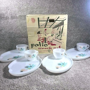 Bundesglas Terrasse Snack Set Weiß Atomic Starburst Milchglas Vintage 8er Set