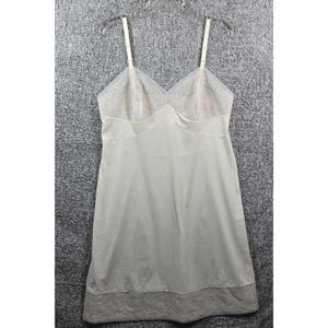 Vanity Fair - Lingerie Slip Dress Lace Trim Nylon Ivory Vintage - Womens Size 40