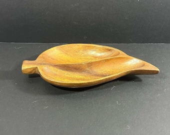 Bandeja de servir Davar de madera con forma de hoja, color marrón, hecha a mano, estilo vintage.