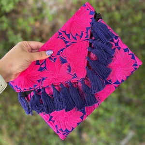 Mexican Artisanal Embroidered Purse Clutch - Floral Clutch, Mexico , Boho, Purse, Bolsa Mexicana, Artesanias, Artesanal, Chiapas, Bordado