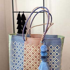 Large Handwoven Recycled Plastic Mexican Tote Bag: Eco-Friendly Beach Market Bag
