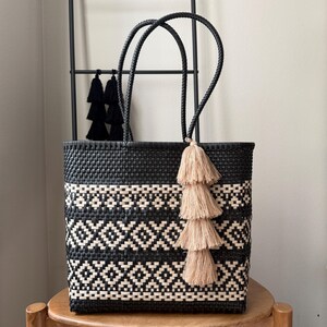 Handwoven Recycled Plastic Mexican Tote Bag: Eco-Friendly Beach Market Bag