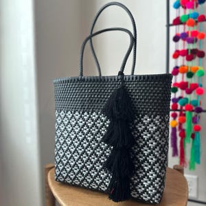 Large Handwoven Mexican Tote Bag - Eco-Friendly, Waterproof, Artisan, Market, Beach, Mercado Recycled Plastic Woven, Handmade, lunch bag