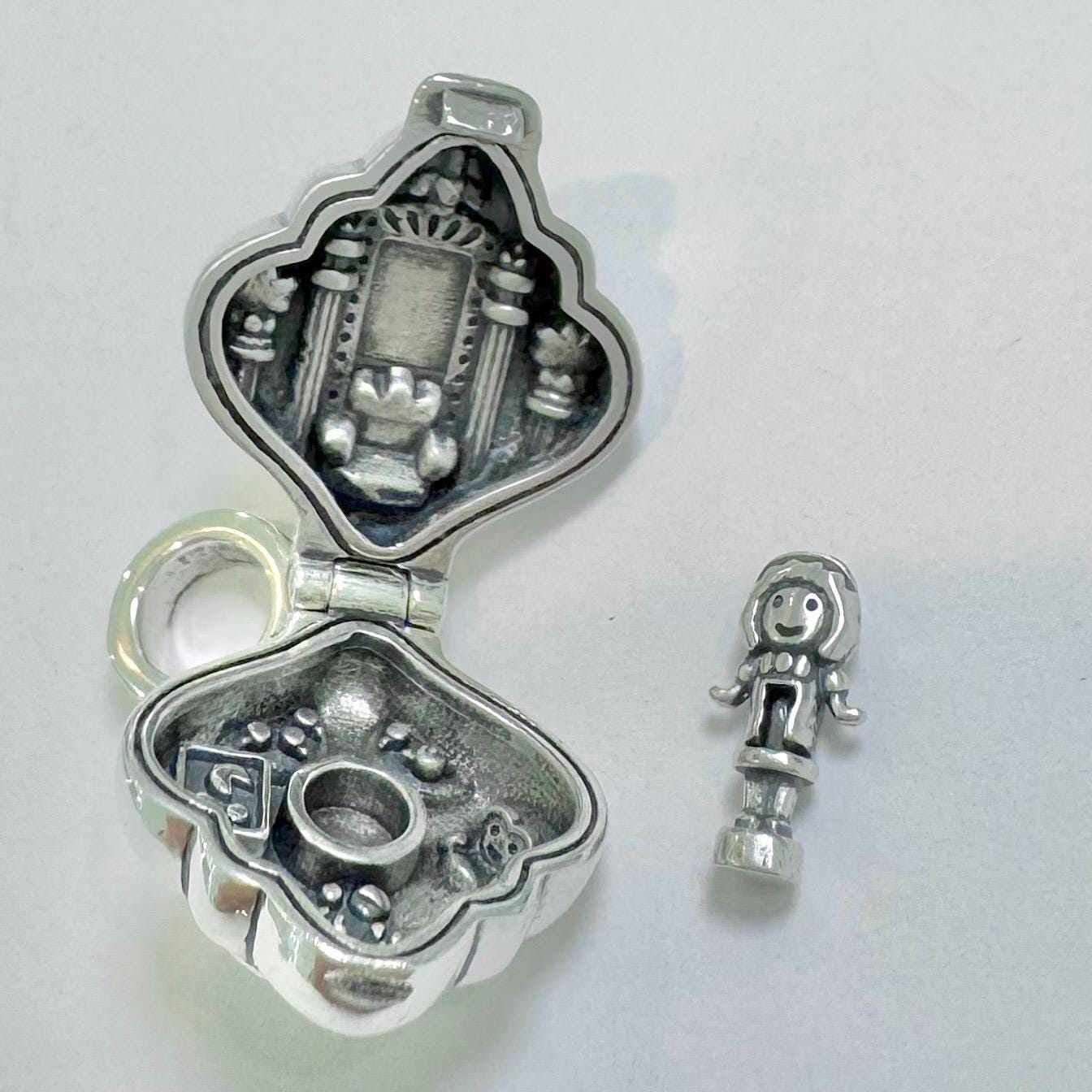 Polly Pocket Polly's Tea Time Locket Sterling silver charm for locket / bracelet / necklace