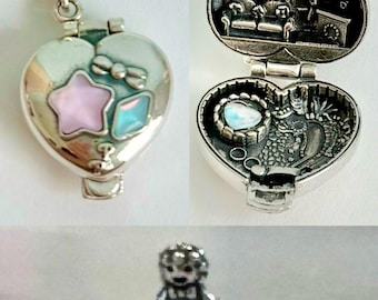 Polly Pocket Kozy Kitties Polly e i suoi gattini Ciondolo in argento sterling con bambola per medaglione / braccialetto / collana