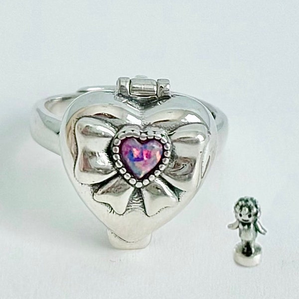 Polly pocket Pretty Present Locket Princess Polly in her Birthday Party locket Sterling silver charm Ring
