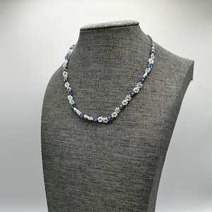 Dainty Daisy Bead necklace, Daisy Seed Bead Necklace, Daisy Chain Necklace -Beaded Jewelry-Gift For Her