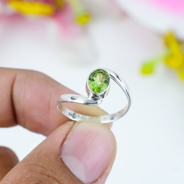 Natural Peridot Ring, Dainty Thin Band Ring in Silver, Best Friend's Gift, Minimalist Handmade Jewelry, Gift For Mom, August Birthstone Ring