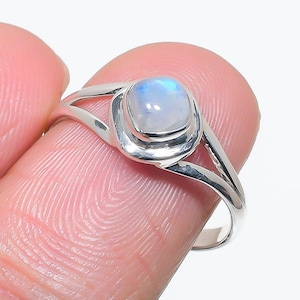 Natural Rainbow Moonstone Ring, 925 Solid Sterling Silver Gemstone Ring, Cushion Moonstone Engagement Ring, June Birthstone Ring for Women
